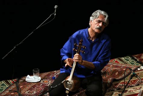 The Kayhan Concert: A Musical Tsunami That Rocked Tehran!